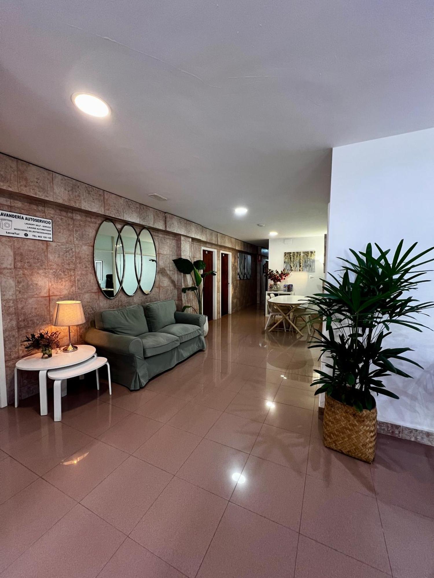 Hostal Residencia Cardona 아리시페 외부 사진