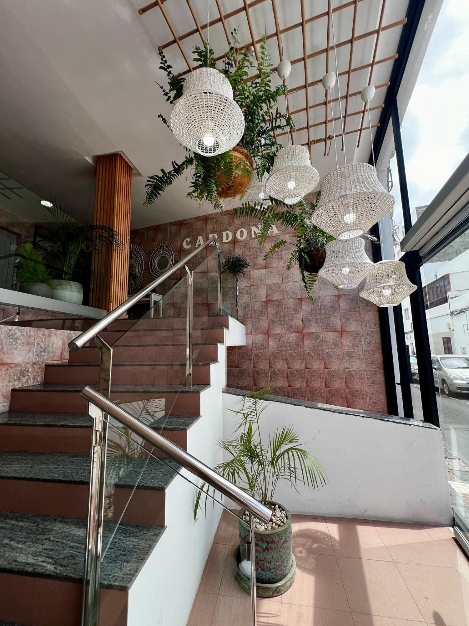 Hostal Residencia Cardona 아리시페 외부 사진