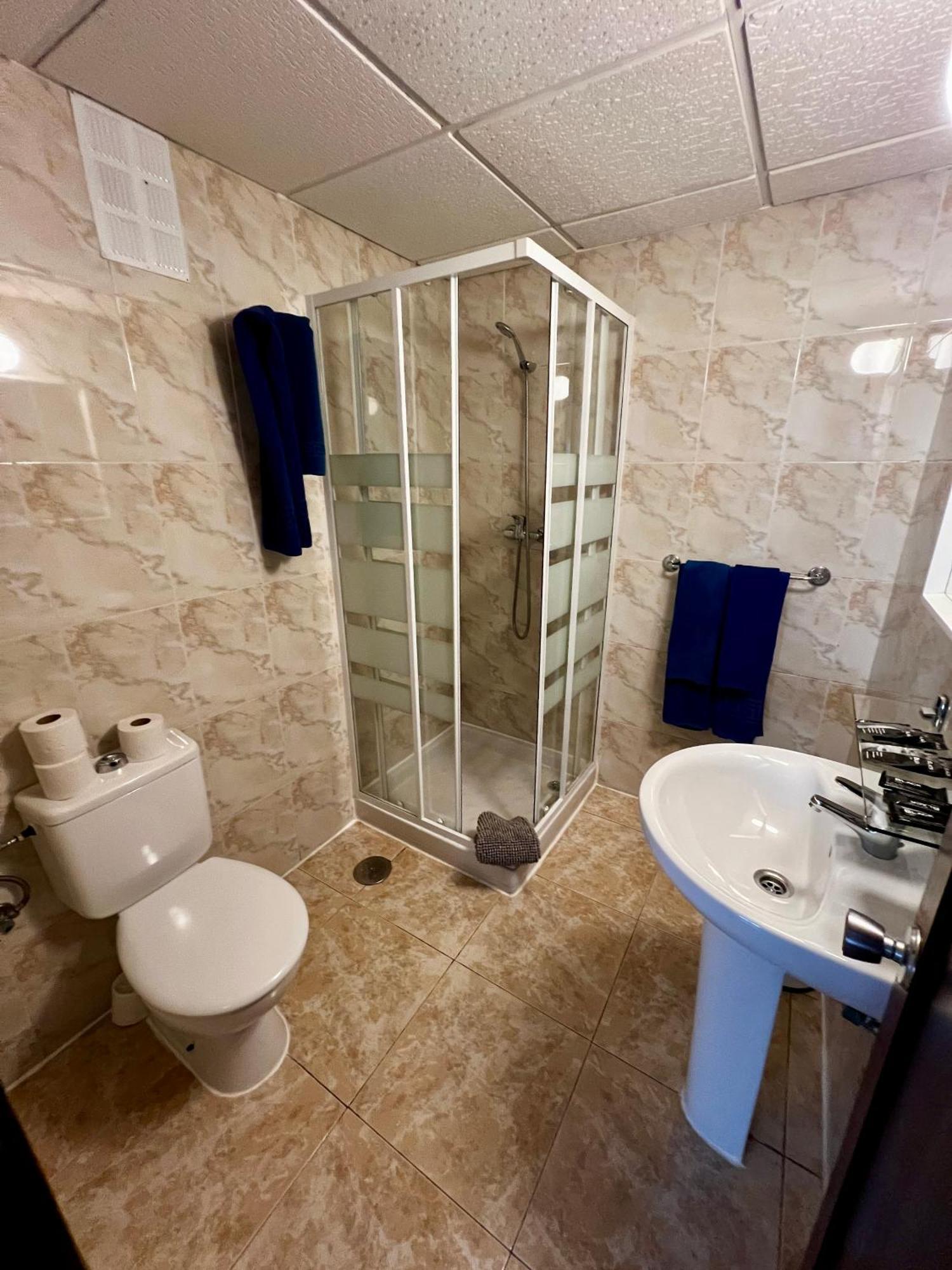 Hostal Residencia Cardona 아리시페 외부 사진